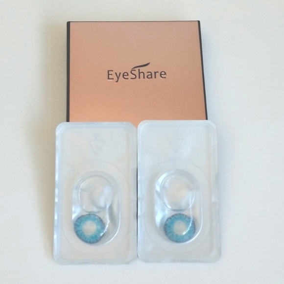 3 Tone Colored Lenses in "Brilliant Blue" Eye Makeup Blue Eyes - Picture 2 of 14